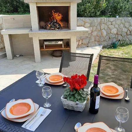 Natali Apartment